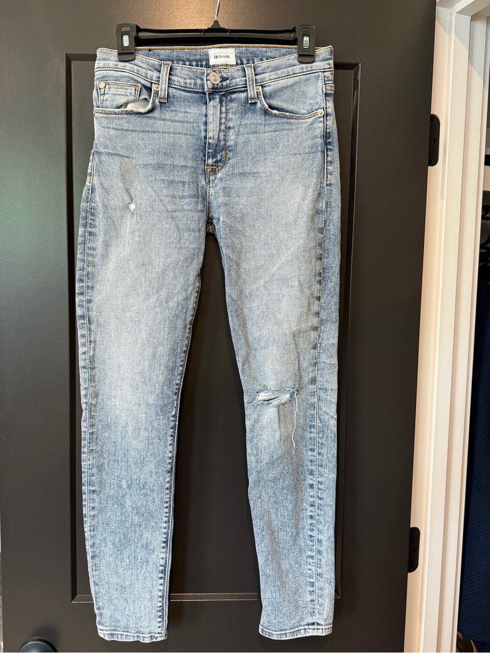 Hudson Women’s Nico Midrise Ankle Jeans. Size 28